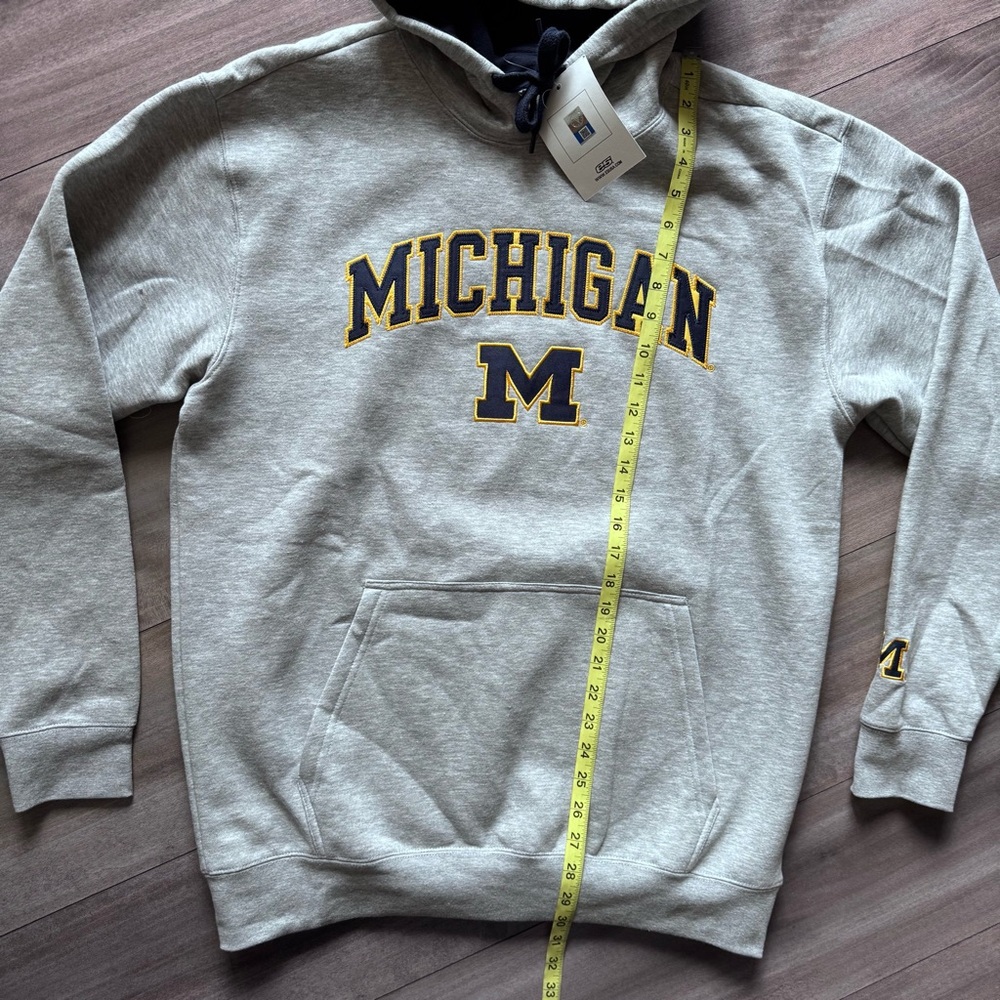 NWT Michigan Wolverines Men’s Hoodie Size Large Grey - Picture 5 of 6